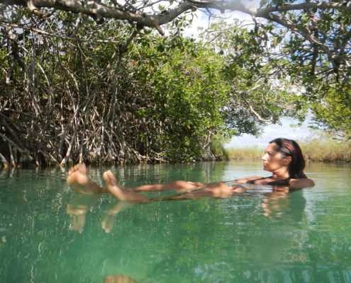 Floating dans la réserve de Sian Ka'an, Quintana Roo, Mexique